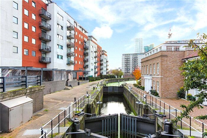 2 Bedroom Flat For Sale In High Street, London, E15