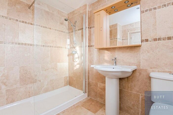 6 Bedroom Semi-Detached House For Sale In Salterton Road, Exmouth, EX8