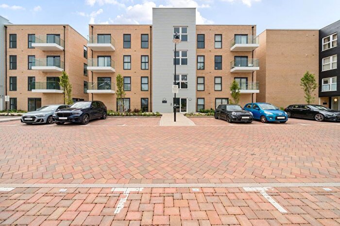 2 Bedroom Apartment To Rent In Fairhaven Drive, Green Park, RG2