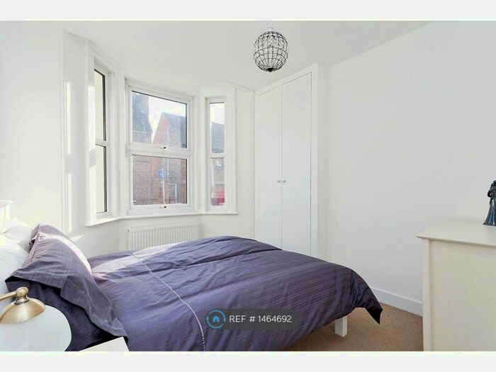 2 Bedroom Flat To Rent In Prospect Street, Caversham, Reading, RG4