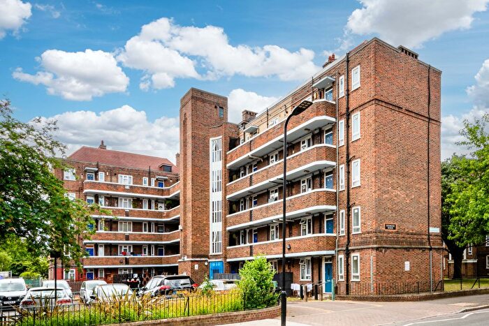 1 Bedroom Flat To Rent In Boxmoor House, Whiston Road, E2