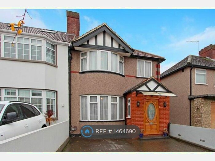 3 Bedroom End Of Terrace House To Rent In Fraser Road, Perivale, Greenford, UB6