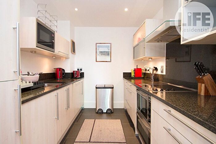 2 Bedroom Flat To Rent In Fountain House, St George Wharf, London, SW8
