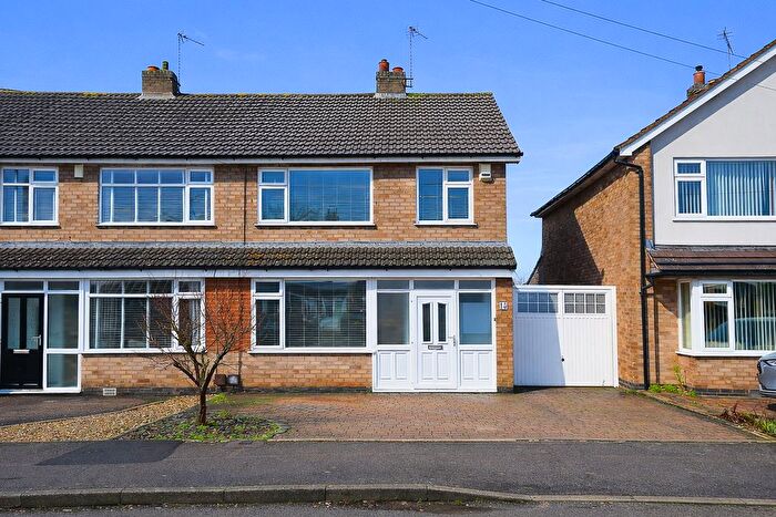 3 Bedroom Semi-Detached House For Sale In Maple Avenue, Blaby, Leicester, Leicestershire, LE8