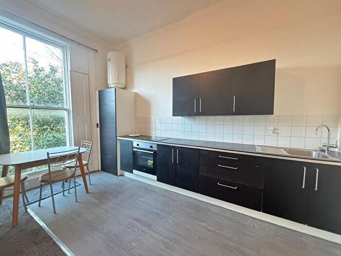 2 Bedroom Flat To Rent In Leigh Road, London, N5