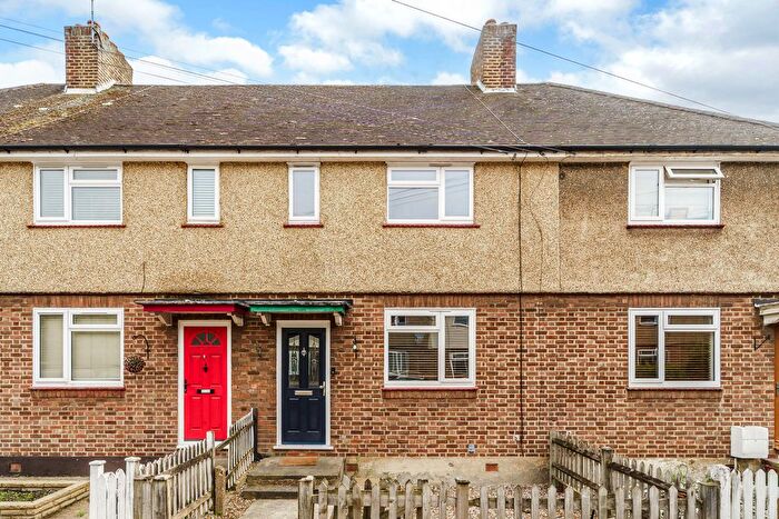 3 Bedroom Terraced House For Sale In Gladstone Road, Surbiton, KT6