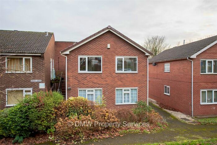 3 Bedroom Flat To Rent In Carlton, Nottingham, NG4