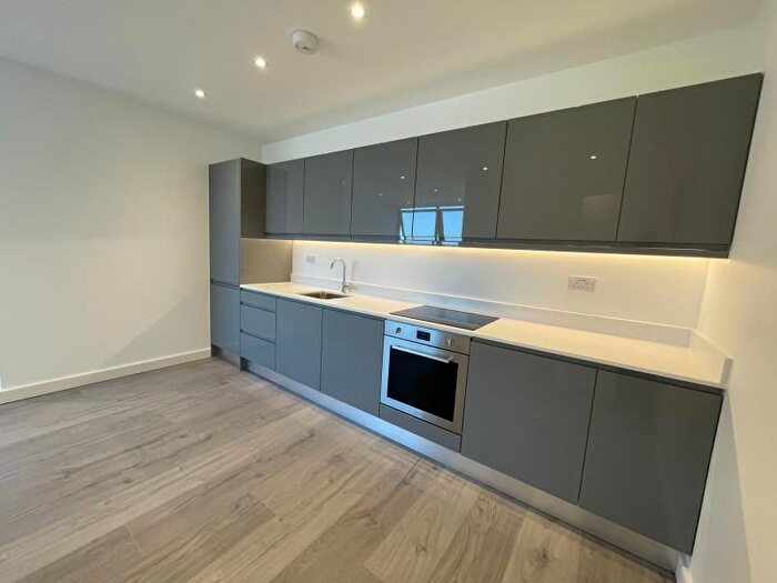 2 Bedroom Flat To Rent In Ladymead, Guildford, GU1