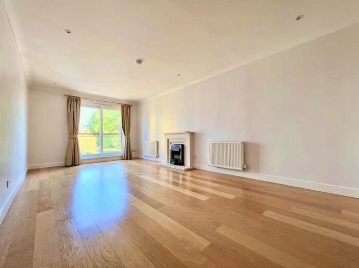 2 Bedroom Flat To Rent In Barnton Grove, Barnton, Edinburgh, EH4