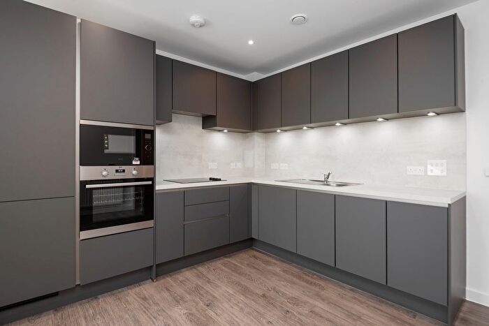 2 Bedroom Flat To Rent In Wolff House, Ridgeway Views, London, London, NW7