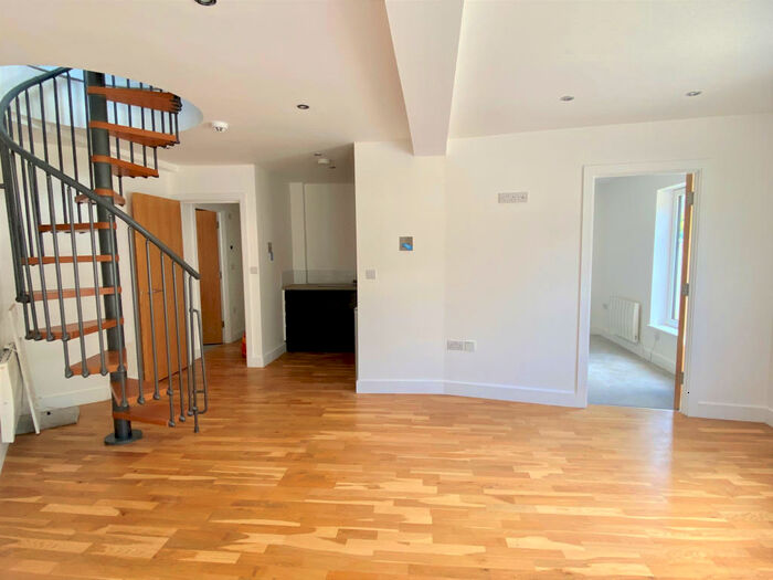 2 Bedroom Flat To Rent In Melbourne Grove, London, SE22