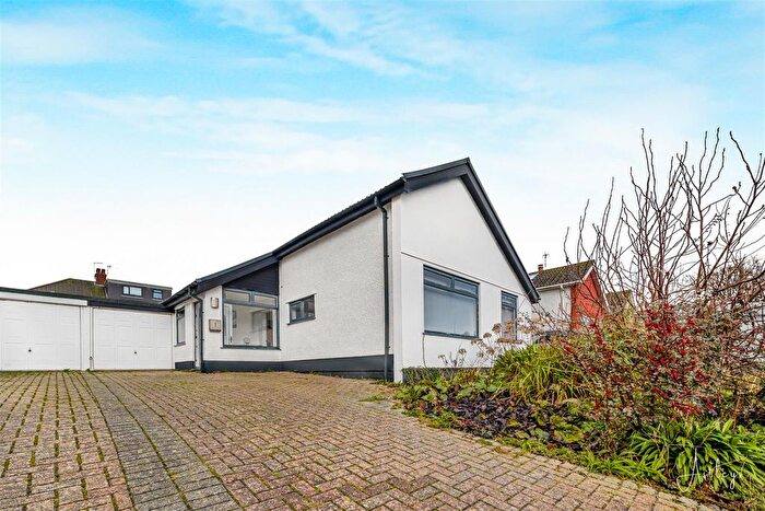 3 Bedroom Detached Bungalow For Sale In Whitestone Avenue, Bishopston, Swansea, SA3