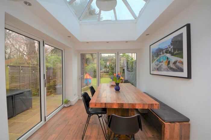 5 Bedroom House To Rent In Chamberlain Road, East Finchley, London, N2