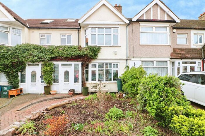 3 Bedroom Terraced House For Sale In Headley Drive, Ilford, IG2