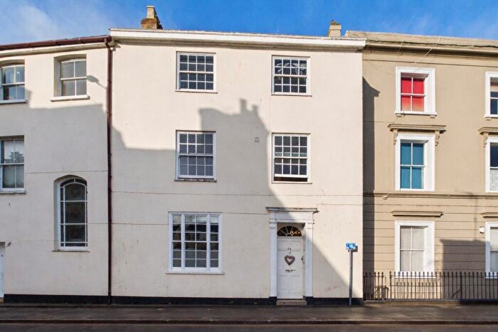 1 Bedroom Apartment For Sale In St. Peter Street, Tiverton, Devon, EX16