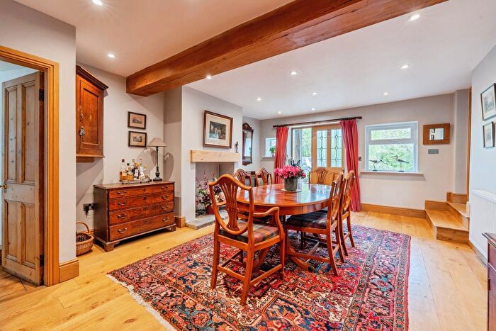 4 Bedroom Detached House For Sale In Glen Road, Bingley, West Yorkshire, BD16