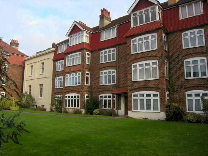 4 Bedroom Flat To Rent In Devonshire Road, Southampton, SO15