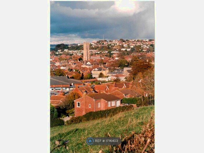 4 Bedroom Detached House To Rent In Hill Head Close, Glastonbury, BA6