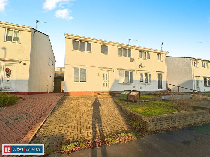 4 Bedroom Semi Detached House For Sale In Tylagwyn, Penpedairheol, CF82