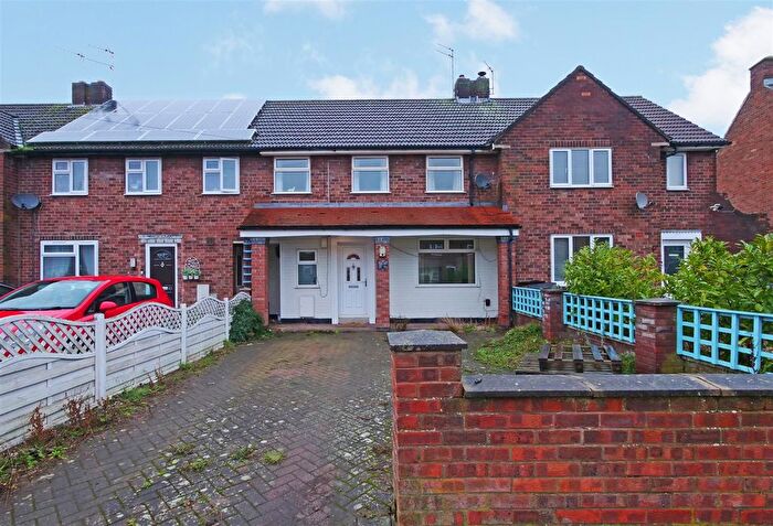 3 Bedroom Terraced House For Sale In Bramham Grove, York, YO26