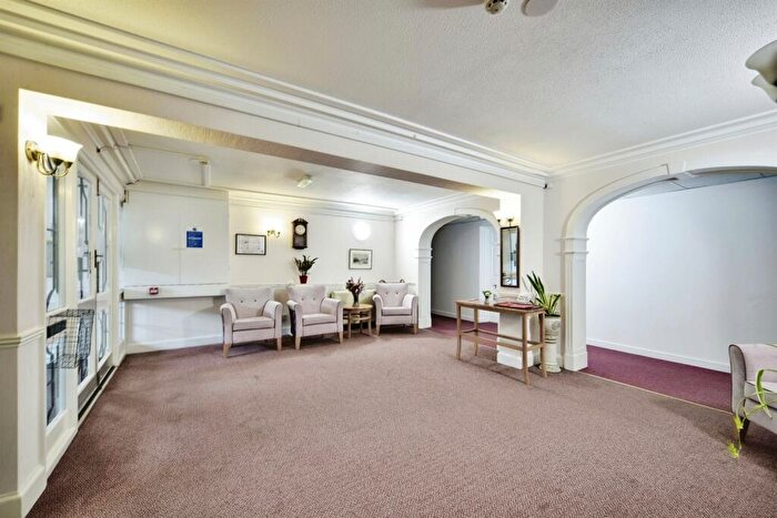 1 Bedroom Retirement Property To Rent In Hengist Court, Marsham Street, Maidstone, ME14