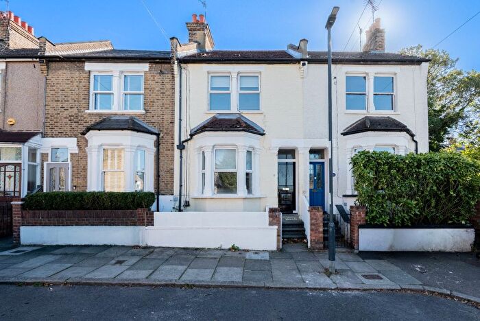 3 Bedroom Terraced House To Rent In Kirk Lane, London, SE18