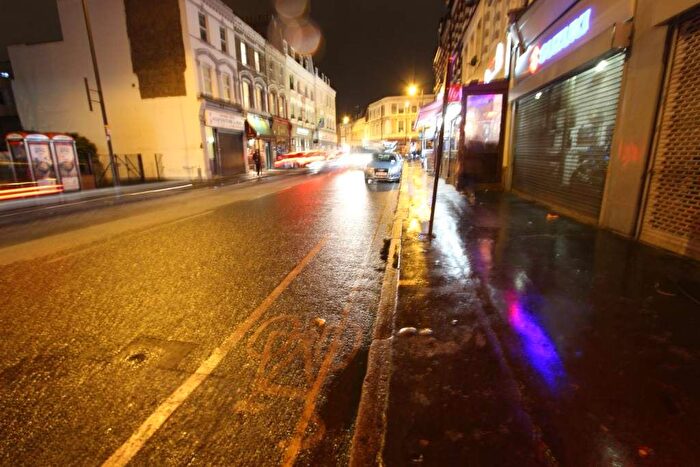 2 Bedroom Flat To Rent In North End Road, London, W14