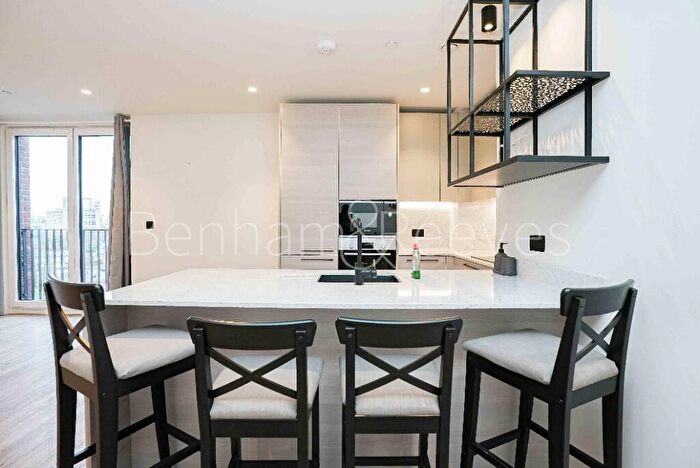 1 Bedroom Apartment To Rent In Hawser Lane, Poplar Riverside, E14