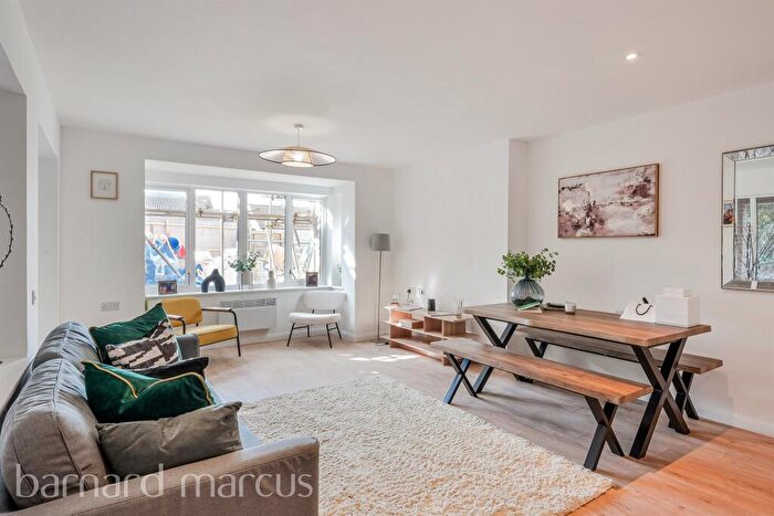 3 Bedroom Apartment For Sale In Purley Downs Road, South Croydon, CR2