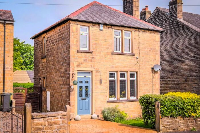 3 Bedroom Detached House To Rent In Tinker Lane, Meltham, HD9