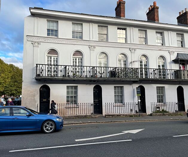 1 Bedroom Flat For Sale In B Hampden Place, Alphington Street, Exeter, Devon, EX2