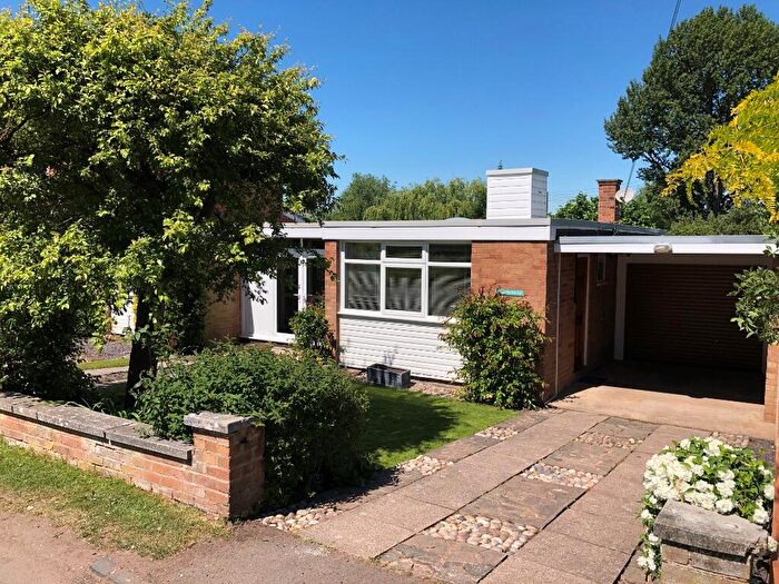 2 Bedroom Bungalow To Rent In Oversley Green, Alcester, B49