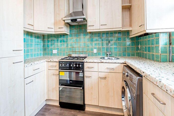 3 Bedroom Flat To Rent In Maygood Street, Angel, N1