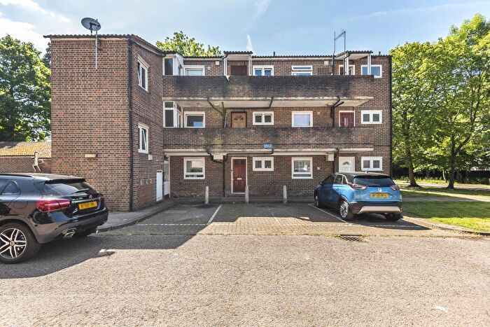 1 Bedroom Apartment To Rent In Waleran Close, Stanmore, HA7
