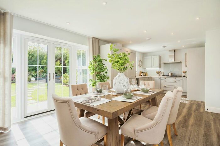 4 Bedroom Detached House For Sale In Walshes Road, Crowborough, TN6