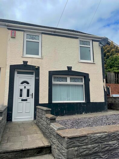 3 Bedroom Semi-Detached House To Rent In Clyndu Street, Morriston Swansea, SA6