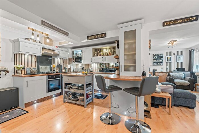 2 Bedroom Flat For Sale In Church Street North, Old Whittington, Chesterfield, S41