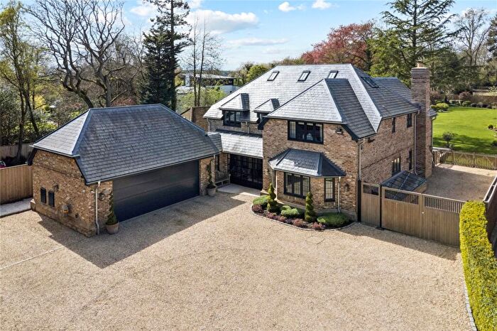 5 Bedroom Detached House For Sale In Finch Lane, Amersham, Buckinghamshire, HP7