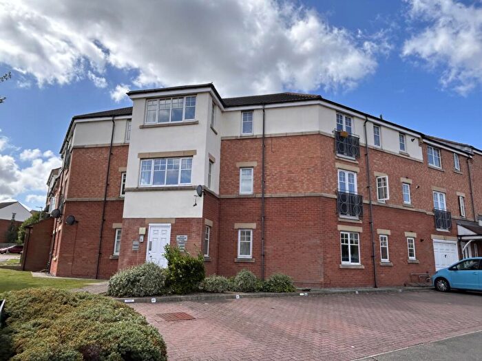 2 Bedroom Flat To Rent In Redgrave Close, St James Village, Gateshead, Tyne And Wear, NE8