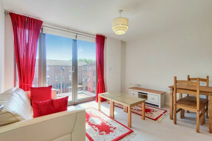 1 Bedroom Apartment To Rent In Evan House, East City Point, E16