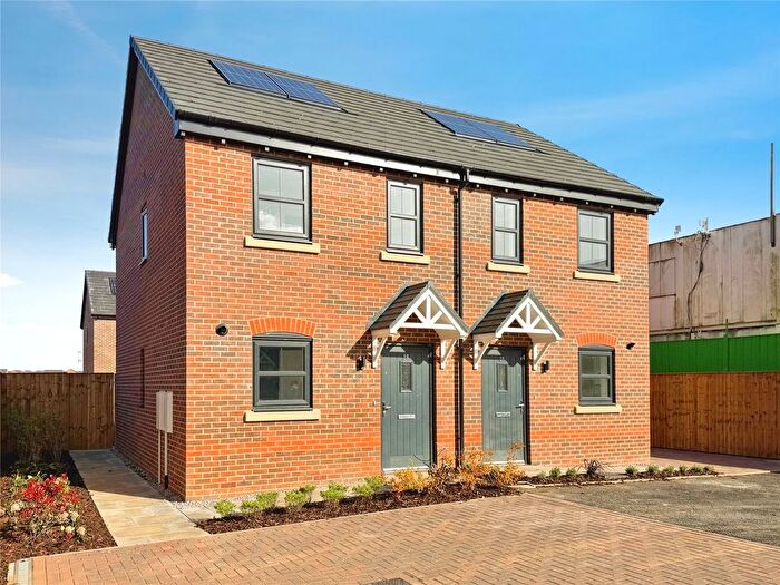 2 Bedroom Semi-Detached House For Sale In Donnelly Road, Armthorpe, Doncaster, DN3