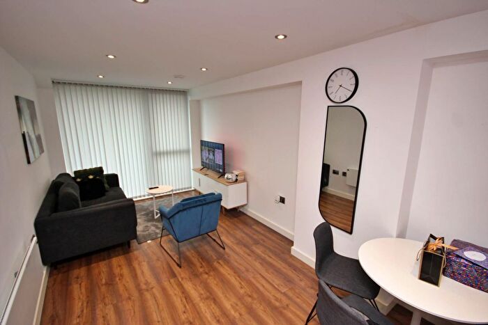 2 Bedroom Flat To Rent In Crossbank, Salford, M7