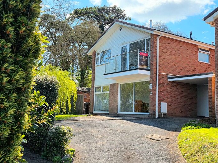 4 Bedroom Detached House For Sale In Redgate Close, Torquay, TQ1