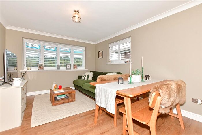 2 Bedroom Detached Bungalow For Sale In Stonehall Road, Lydden, Dover, Kent, CT15