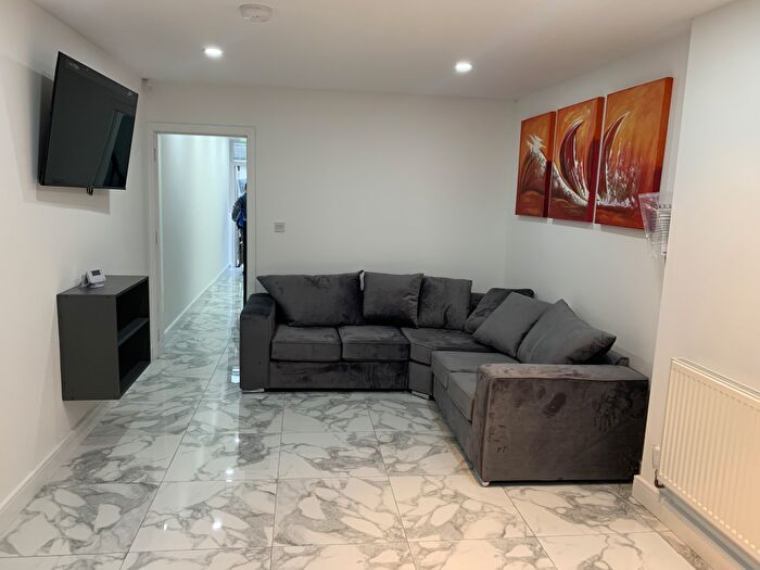 5 Bedroom Terraced House To Rent In Gleave Road, Birmingham, B29