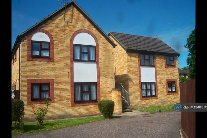 Studio To Rent In Chelmsford, Essex, CM2