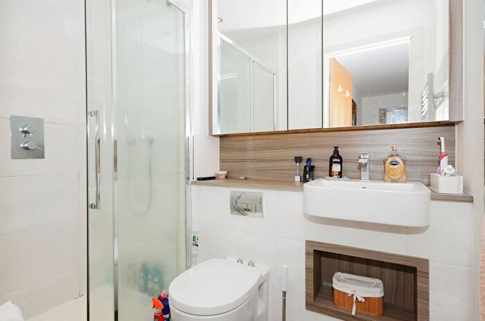 2 Bedroom Flat For Sale In Lyon Road, Harrow, HA1