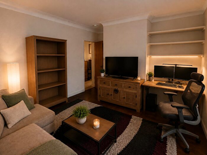 2 Bedroom Flat To Rent In Archers Road, Shirley, Southampton, SO15