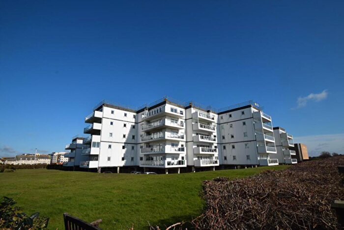 2 Bedroom Apartment To Rent In Royal Parade, Eastbourne, BN22