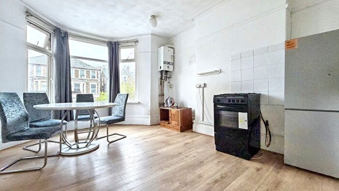 2 Bedroom Flat To Rent In Richmond Road, Cardiff, CF24